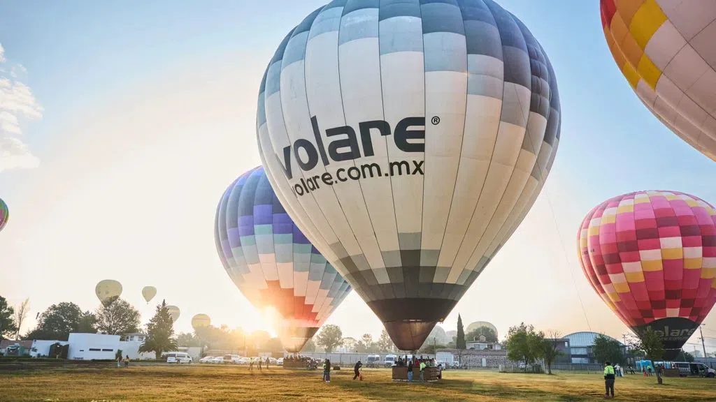 Dawn Balloon Flights Over Teotihuacan from Mexico City