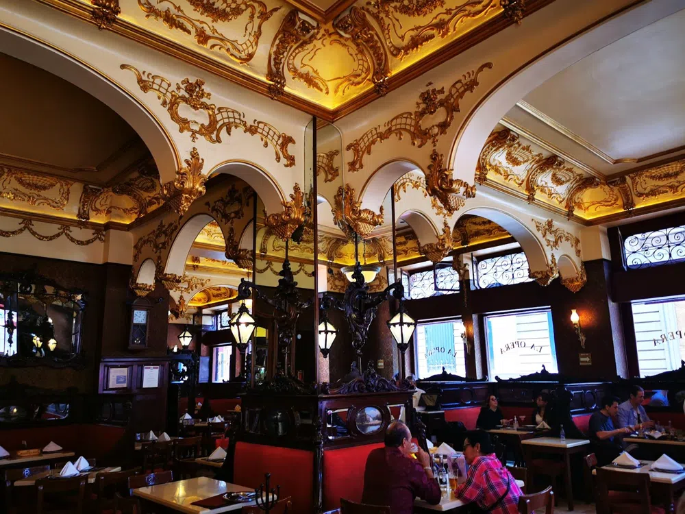 Mexico City's Old Cantinas: A Sawdust-Floor Drinking Tour