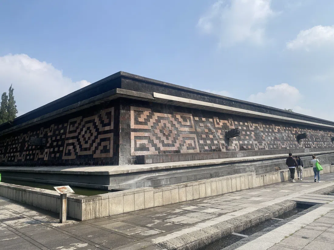 Fuente de Xochipilli, Mexico City
