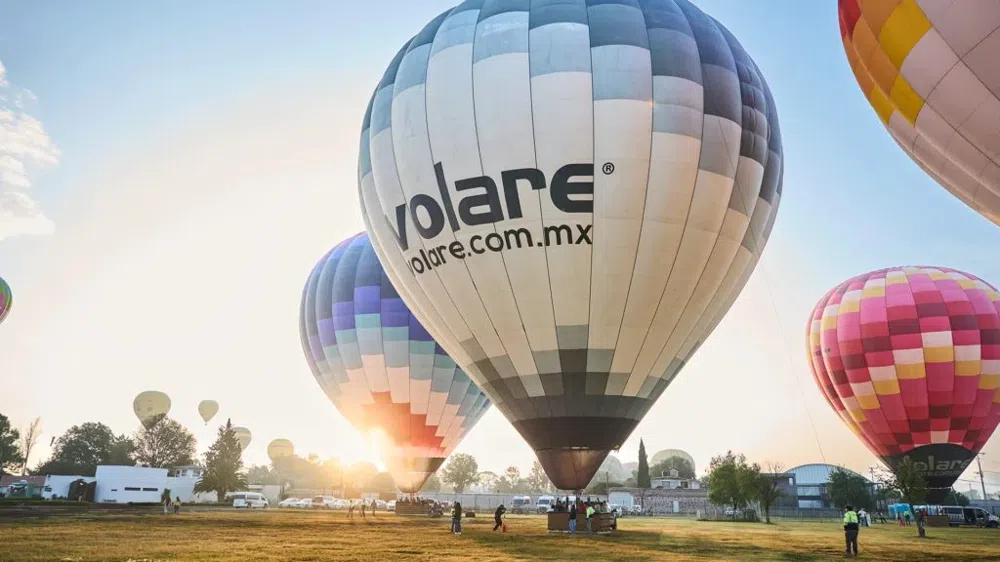 Dawn Balloon Flights Over Teotihuacan from Mexico City